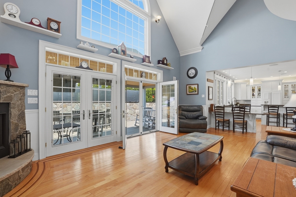1 Twin Springs Drive, Saugus, MA Photo #7