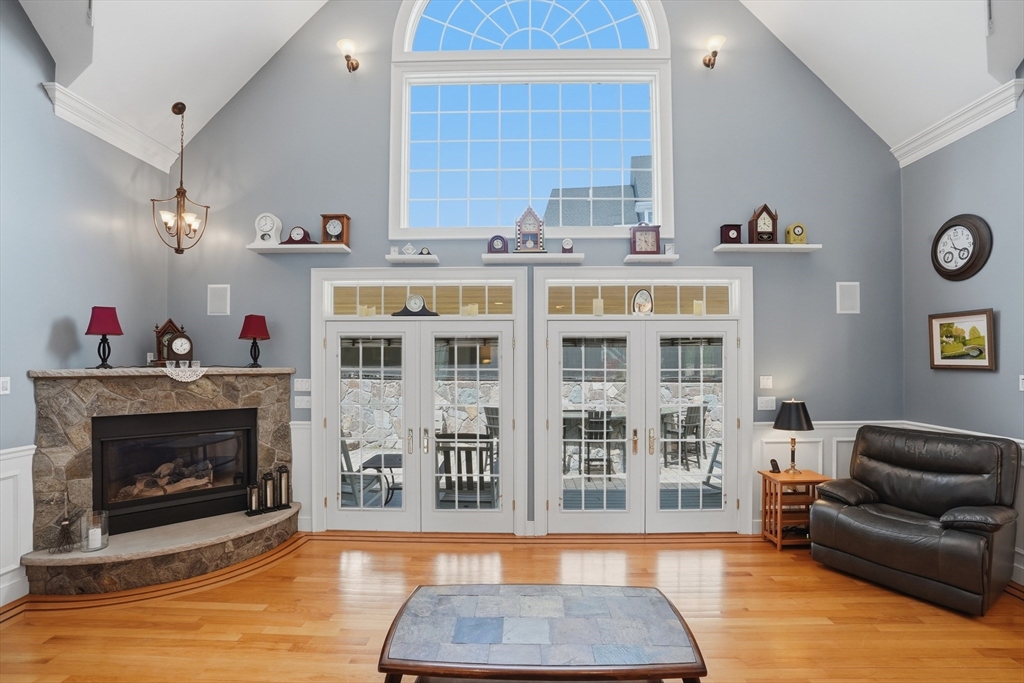 1 Twin Springs Drive, Saugus, MA Photo #8