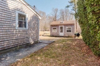102 Robert St 102