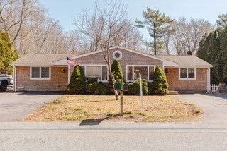 102 Robert St 102