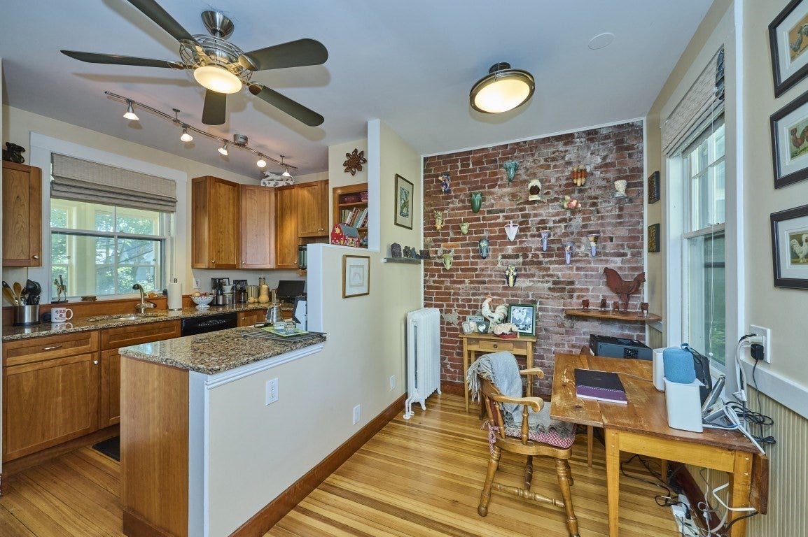 19 Brown Ave, Boston, MA Photo #8