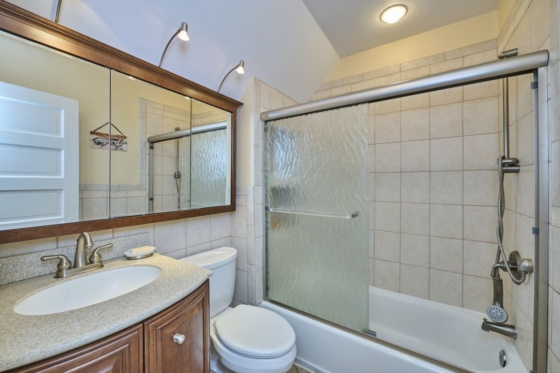 19 Brown Ave, Boston, MA Photo #20