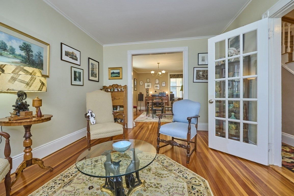 19 Brown Ave
