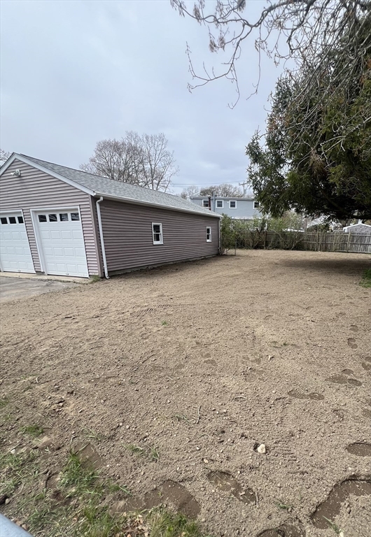 3 Maple St