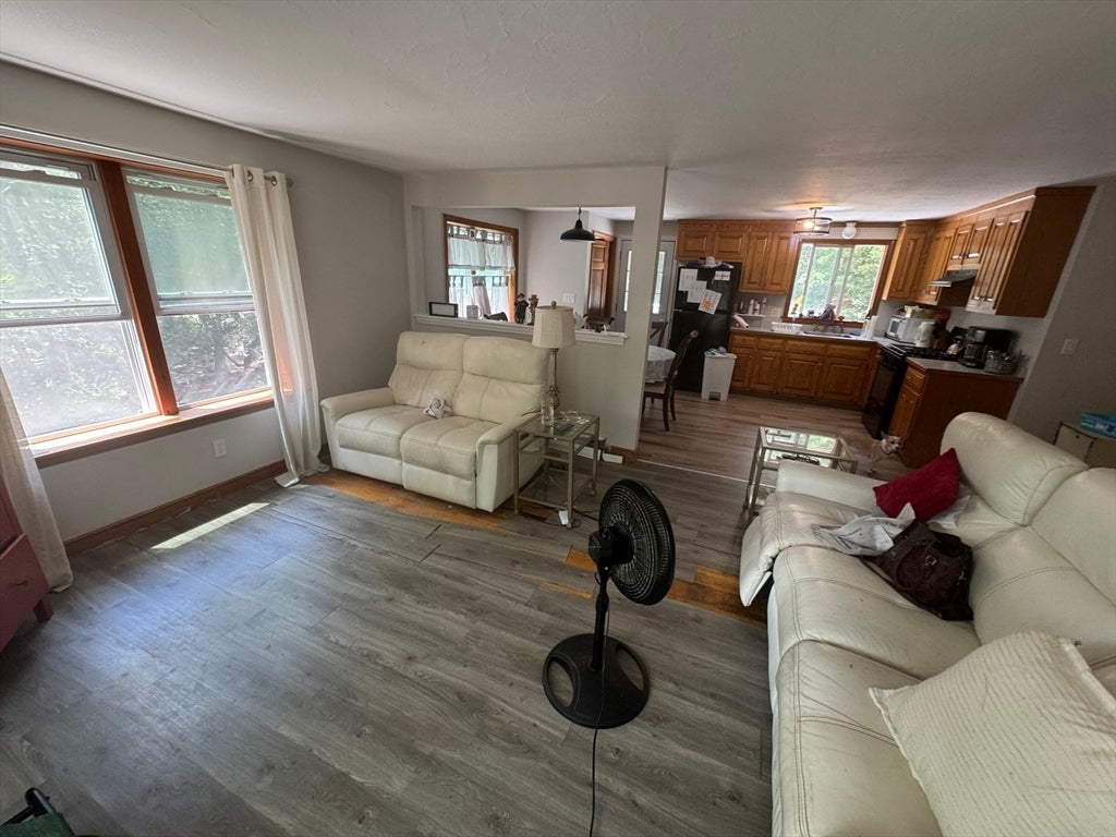 75 Donna Dr