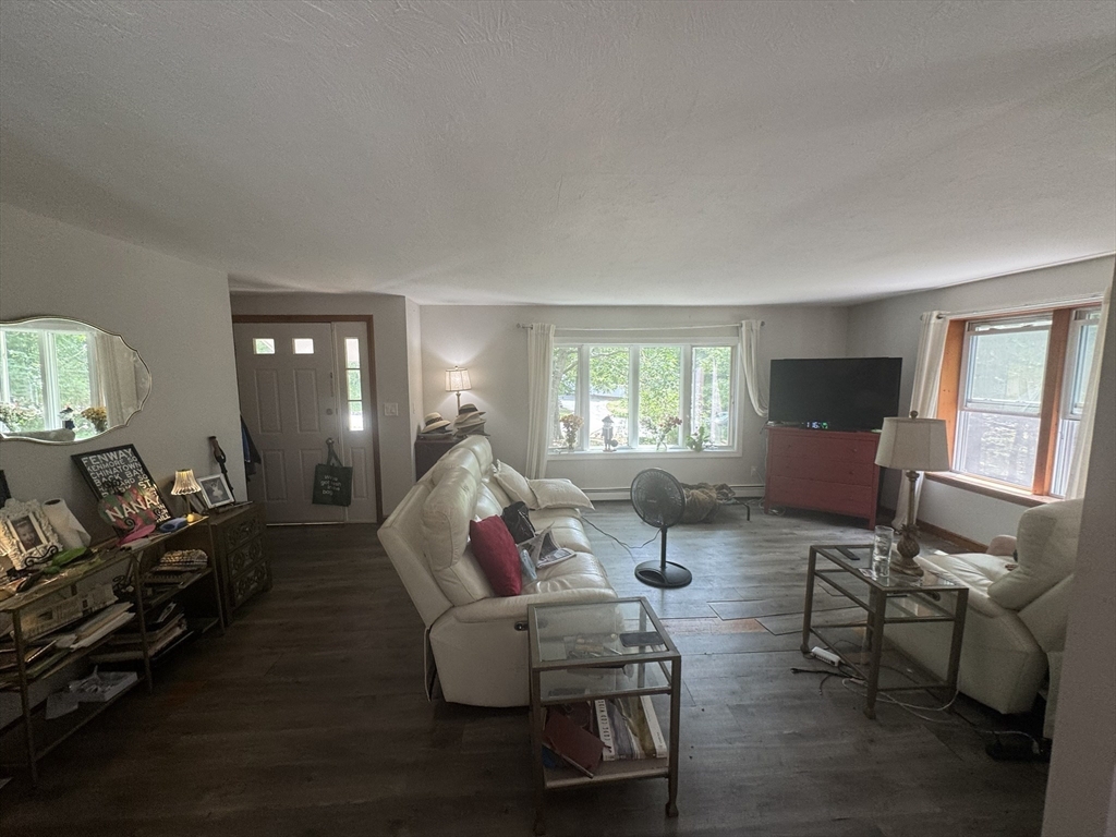 75 Donna Dr