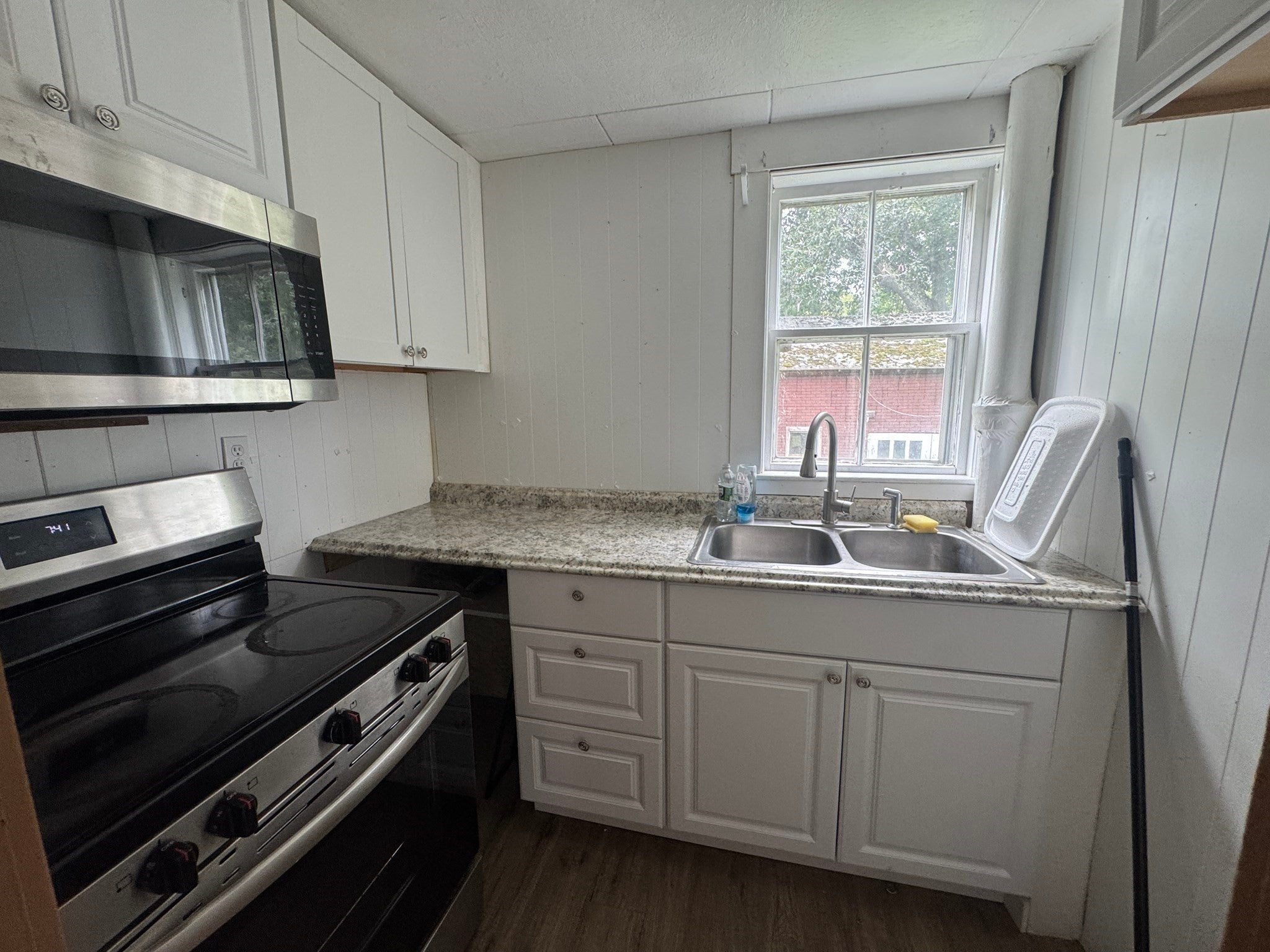 47 Pemberton St, Lowell, MA, 47 Pemberton St, Lowell, MA Photo #5