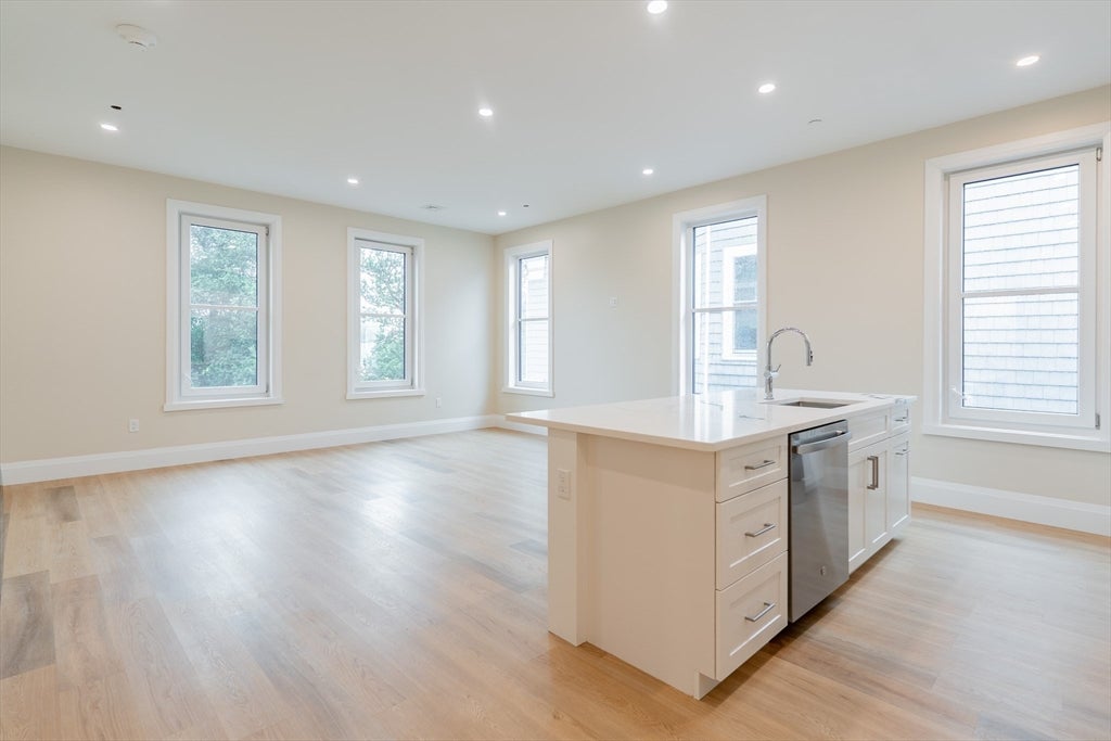 841 Columbia Road #6, Boston, MA, 841 Columbia Road #6, Boston, MA Photo #4