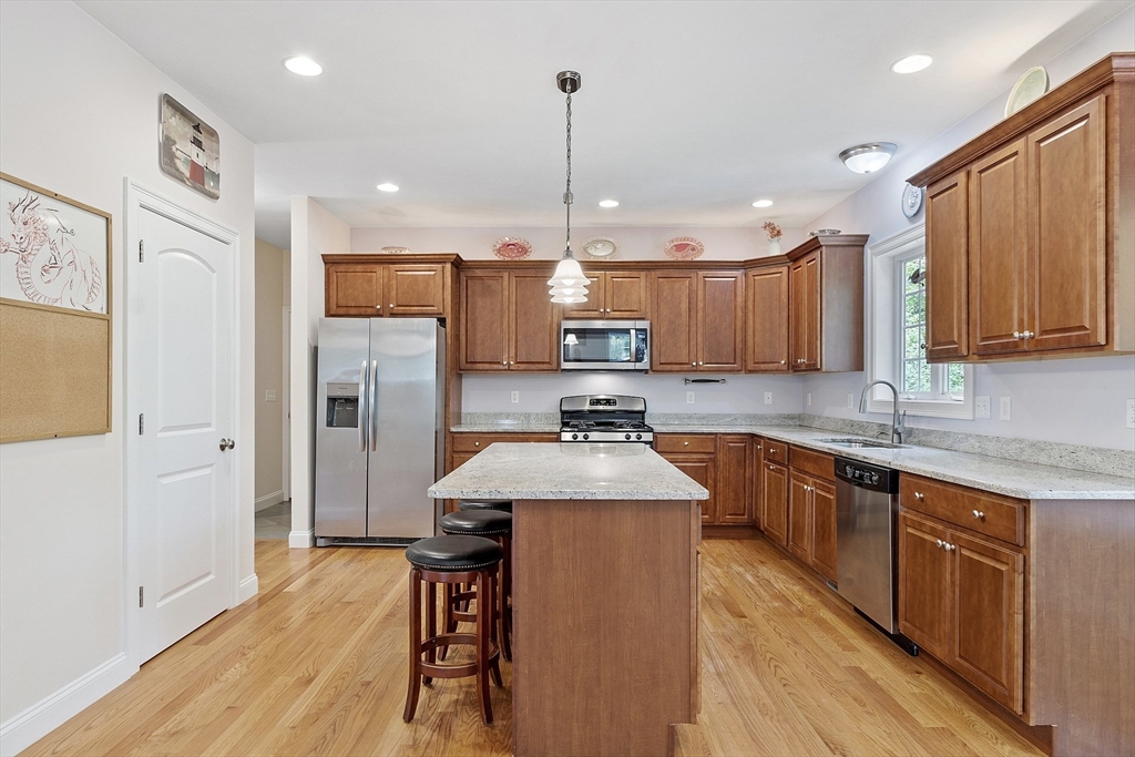 6 Beacon Ct