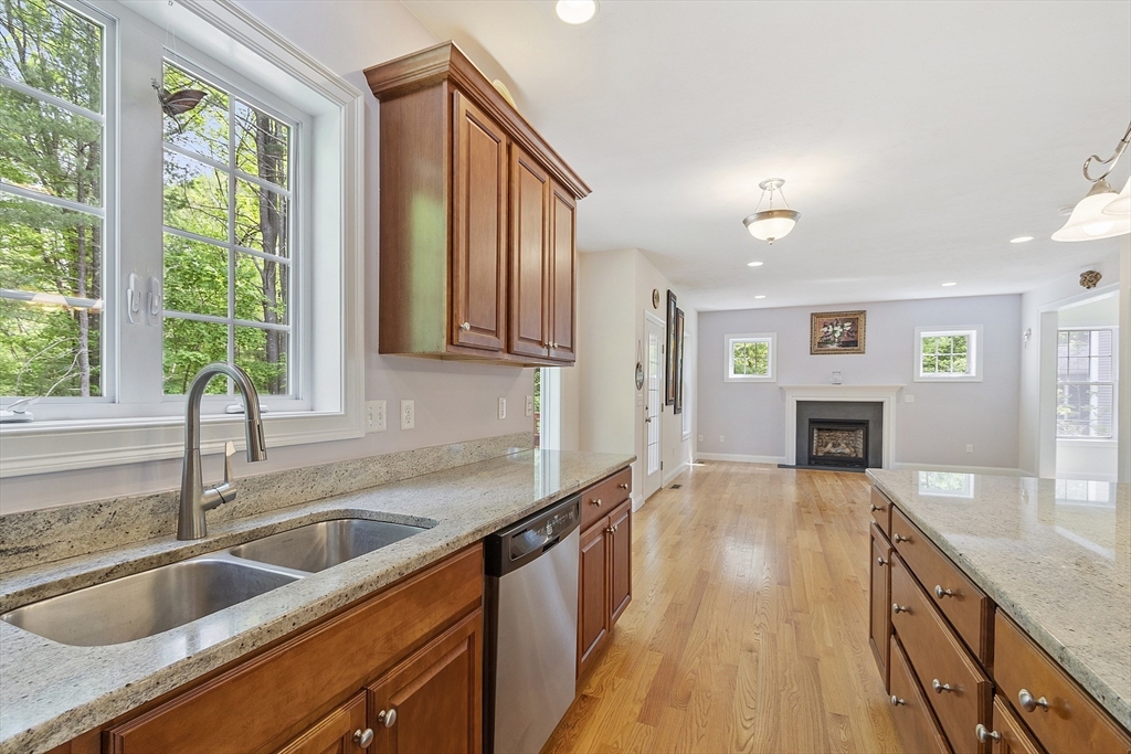 6 Beacon Ct