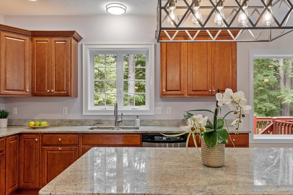 6 Beacon Ct