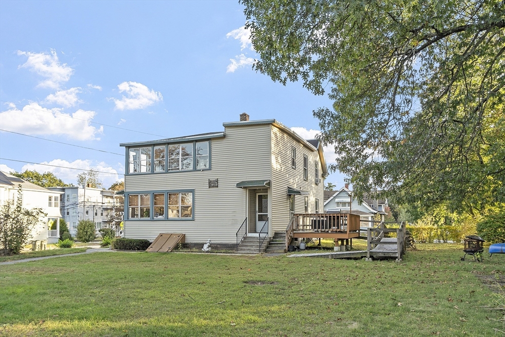 284 Mechanic St