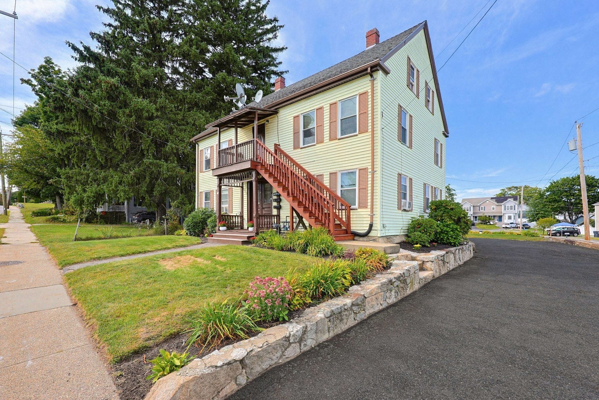 87 West St