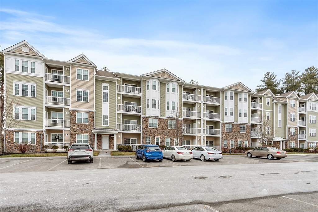 200 Martins Lndg 102