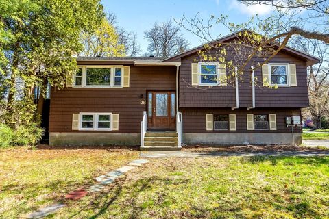 28 Minuteman Road Acton MA 01720