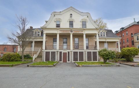 Photo of 1049 Pleasant St #3, New Bedford, MA 02740 (MLS # 73465520)