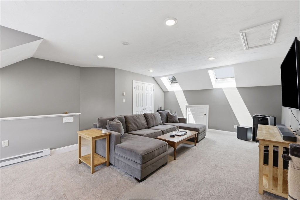 56 Whispering Pine Cir #56, Worcester, MA Photo #24
