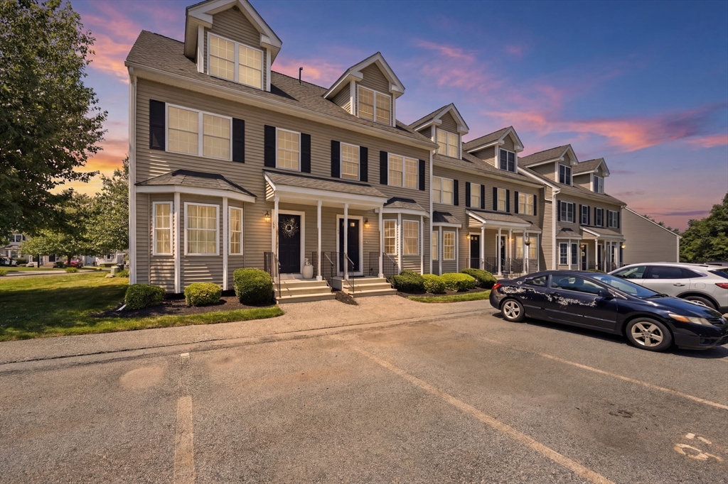 56 Whispering Pine Cir #56, Worcester, MA Photo #31