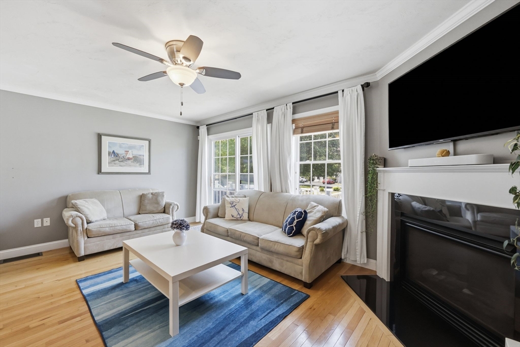 56 Whispering Pine Cir #56, Worcester, MA Photo #11