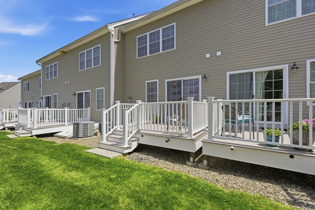 56 Whispering Pine Cir #56, Worcester, MA Photo #28