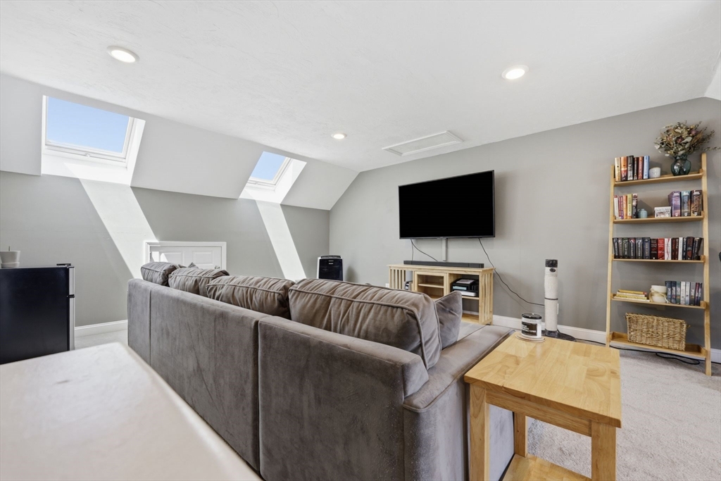56 Whispering Pine Cir #56, Worcester, MA Photo #22