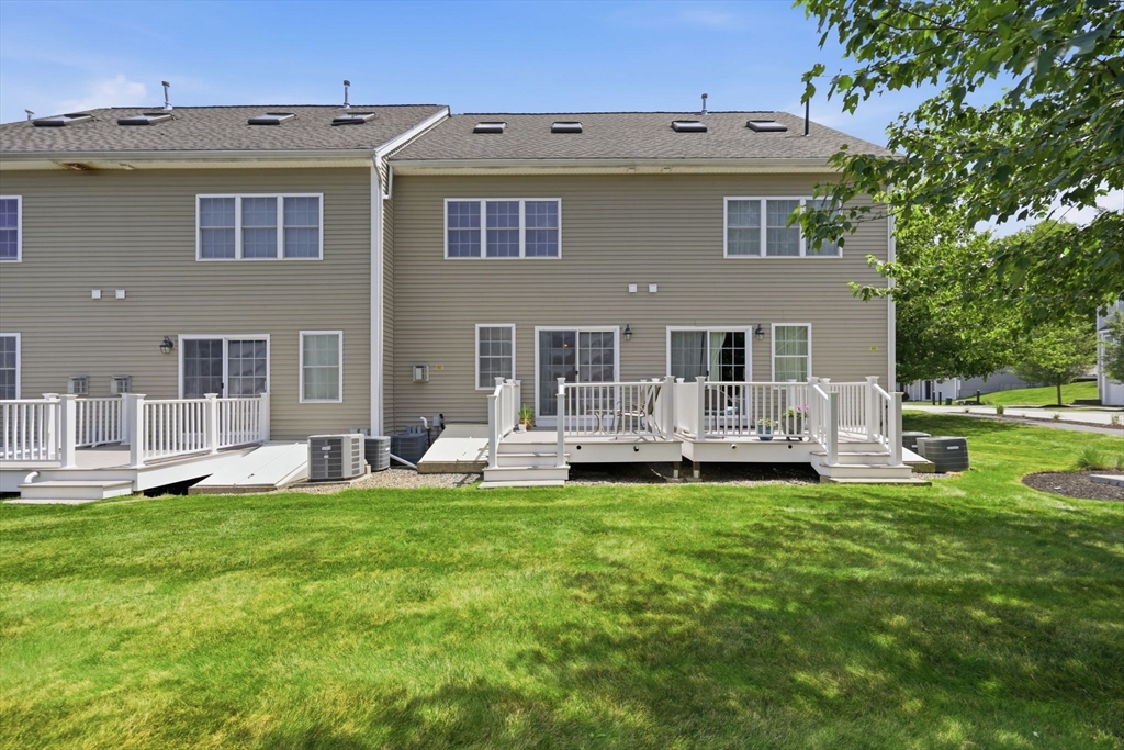 56 Whispering Pine Cir #56, Worcester, MA Photo #29