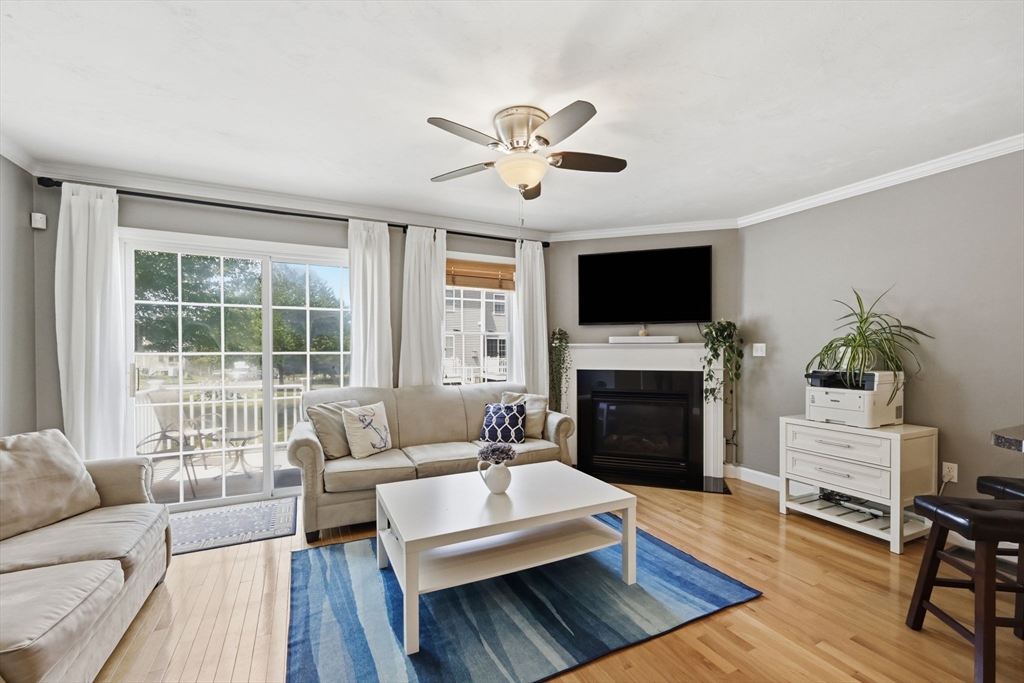 56 Whispering Pine Cir #56, Worcester, MA Photo #10