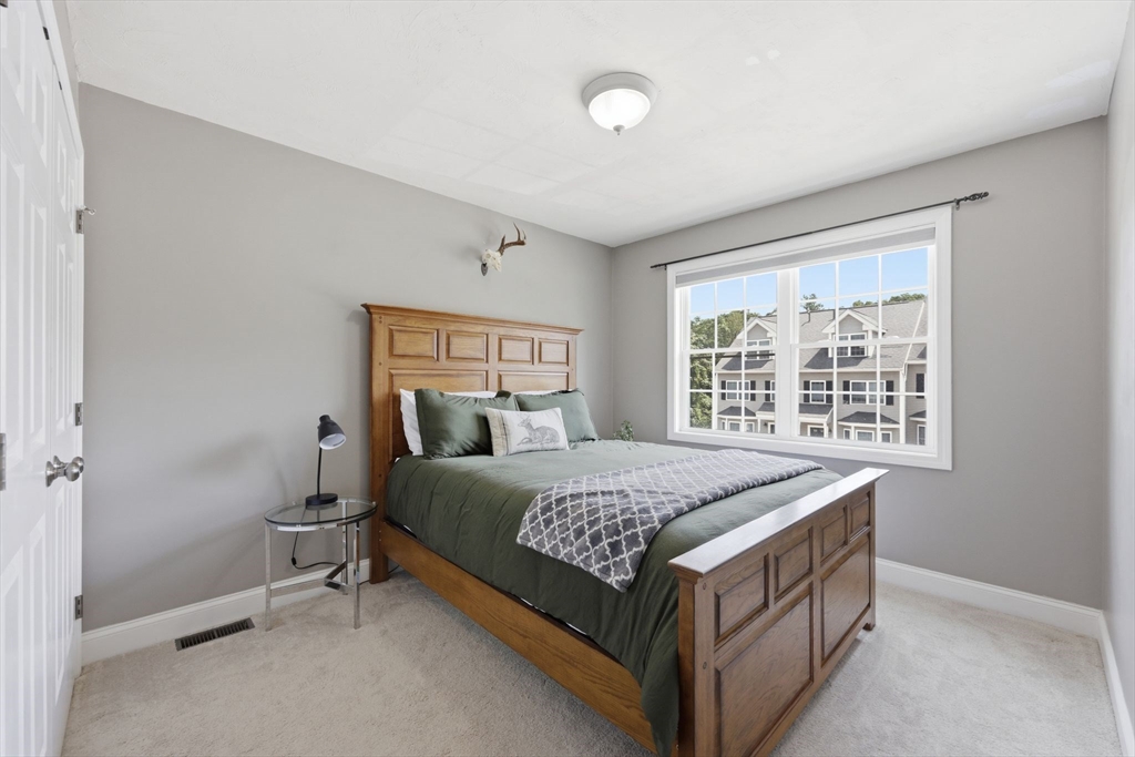 56 Whispering Pine Cir #56, Worcester, MA Photo #19