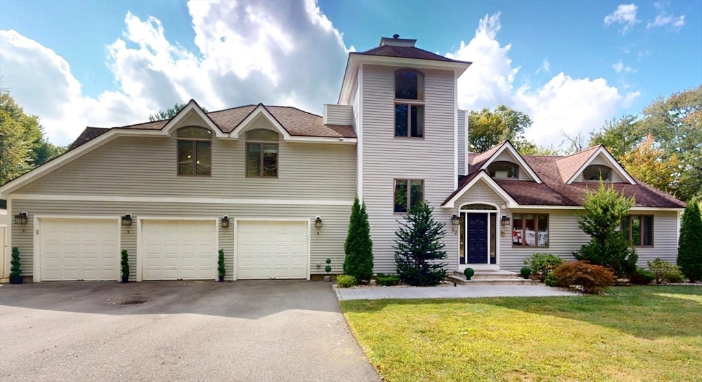 Photo of 22 Old Cambridge Turnpike, Lincoln, MA