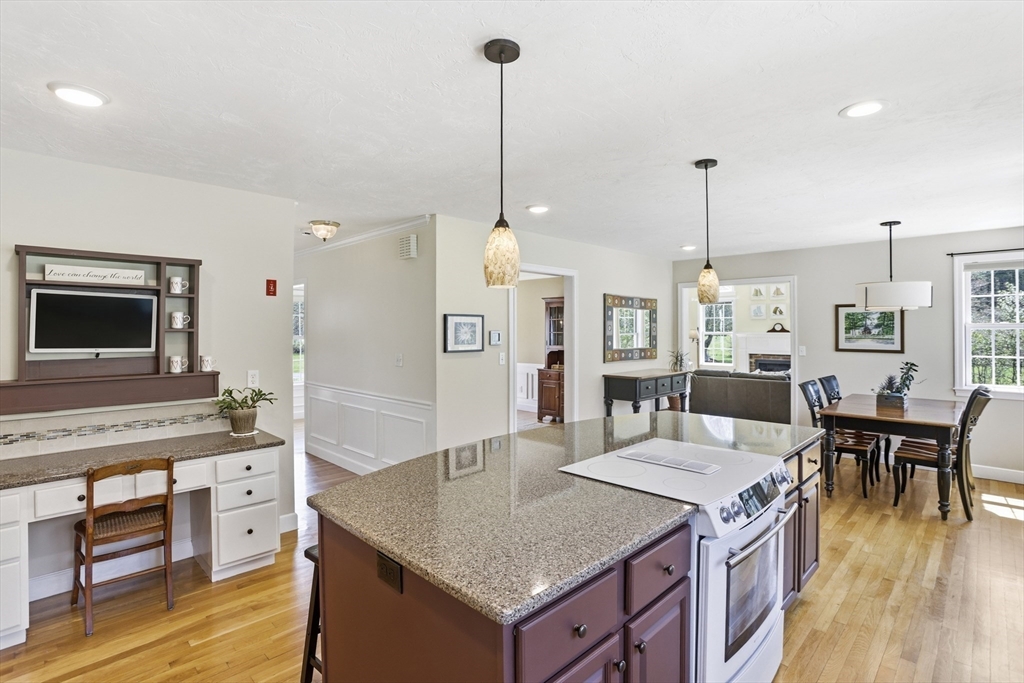10 Hayrick Lane, Westford, MA Photo #9