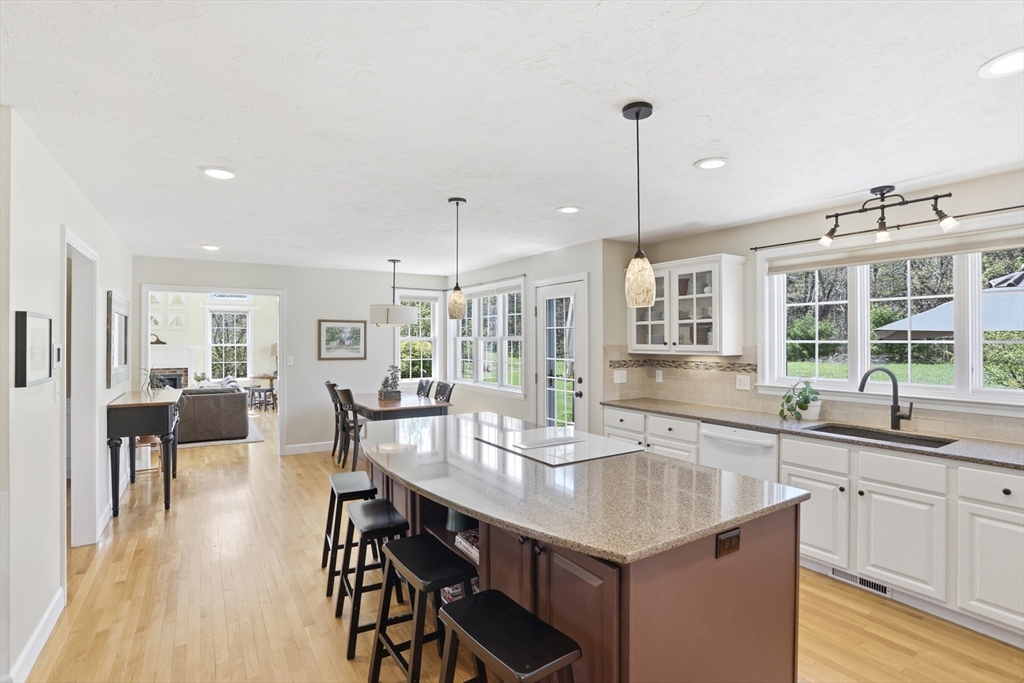 10 Hayrick Lane, Westford, MA Photo #6