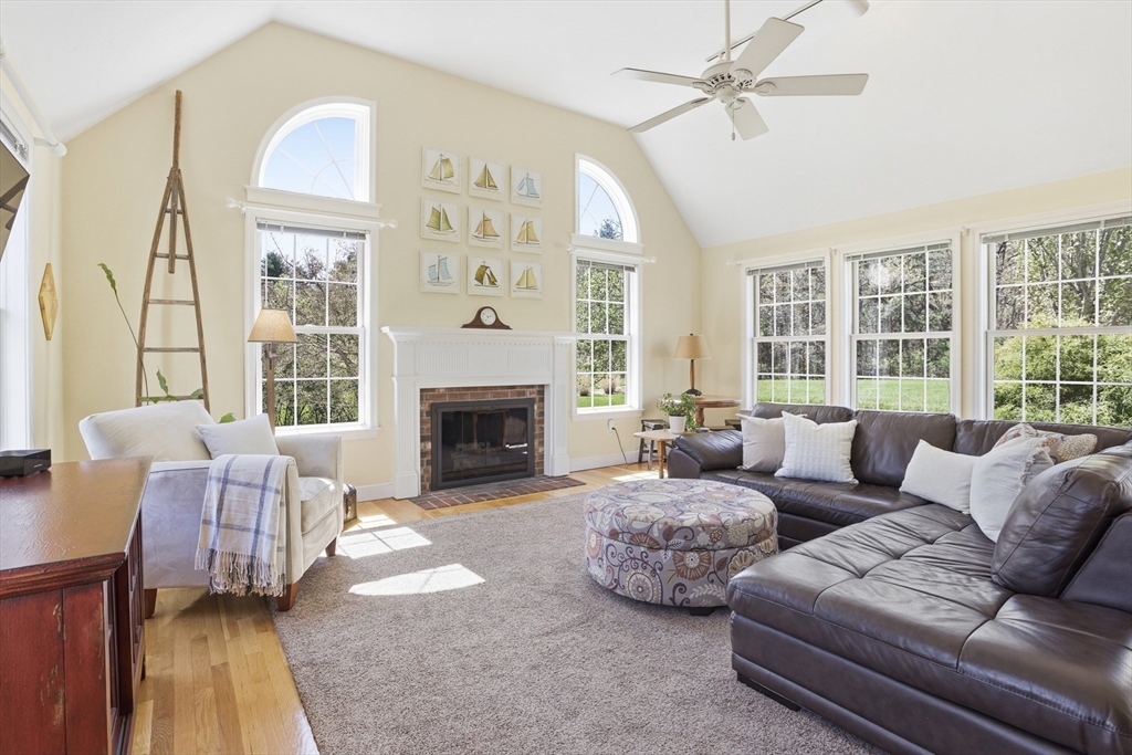 10 Hayrick Lane, Westford, MA Photo #13