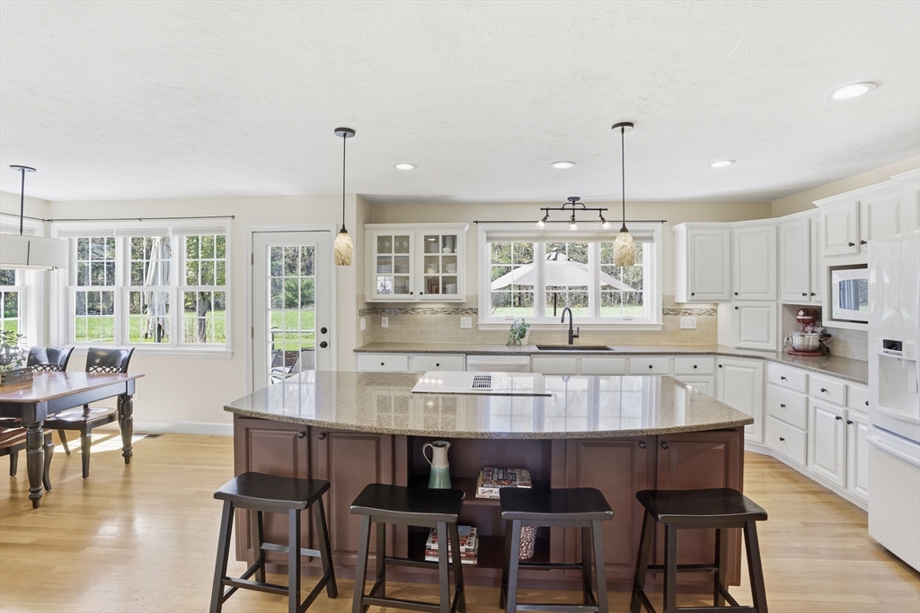 10 Hayrick Lane, Westford, MA Photo #7