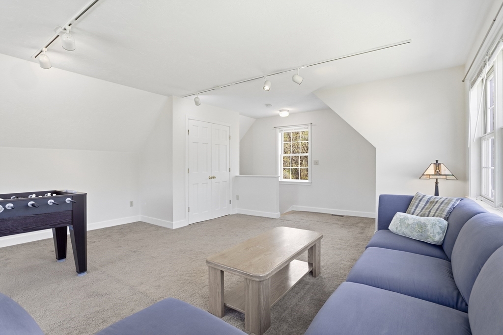 10 Hayrick Lane, Westford, MA Photo #32