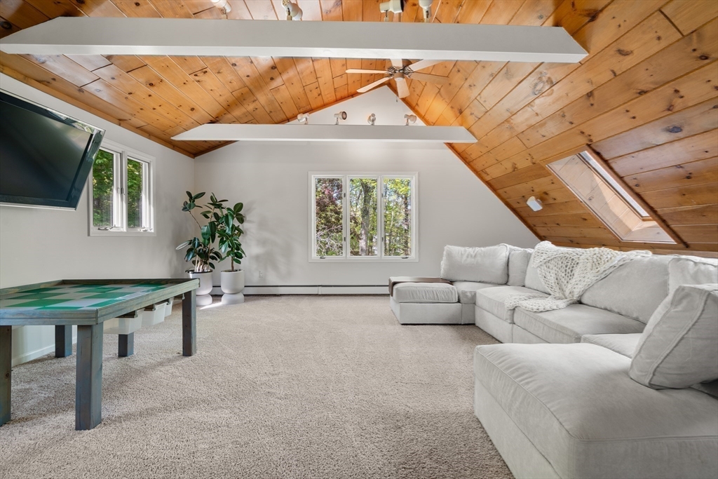 9 Arrowhead Ln, Franklin, MA Photo #11