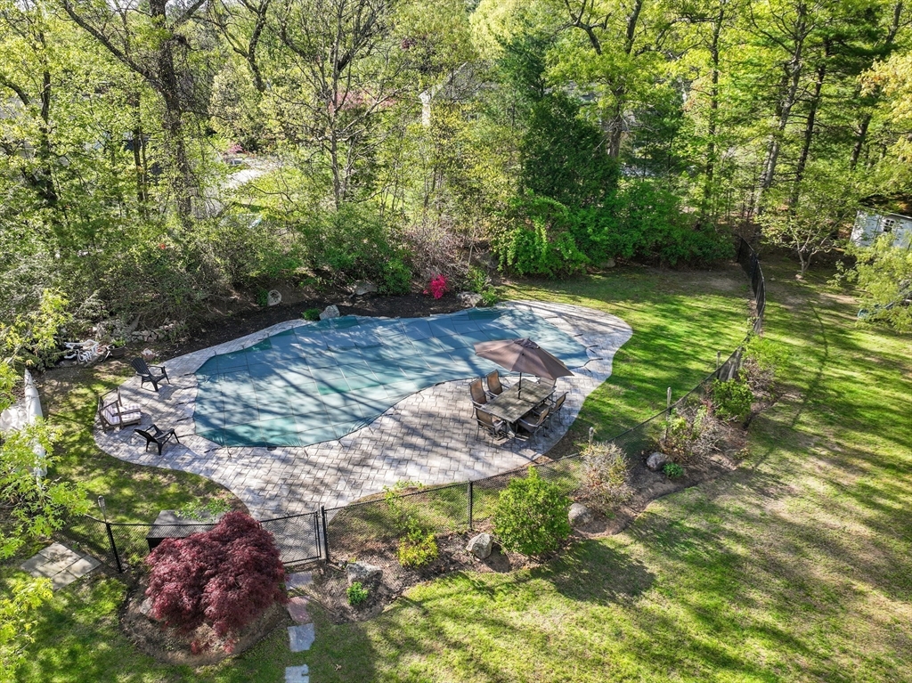 9 Arrowhead Ln, Franklin, MA Photo #2