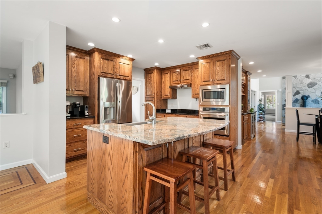 9 Arrowhead Ln, Franklin, MA Photo #6