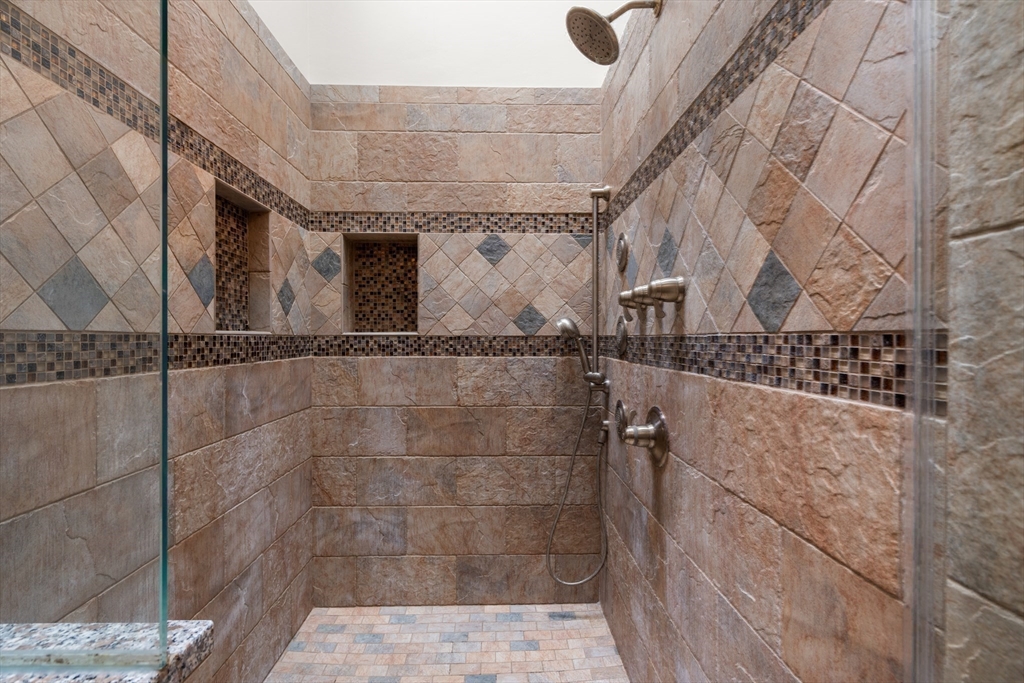 9 Arrowhead Ln, Franklin, MA Photo #21