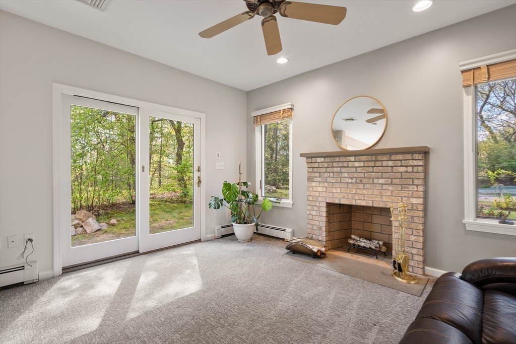 9 Arrowhead Ln, Franklin, MA Photo #8