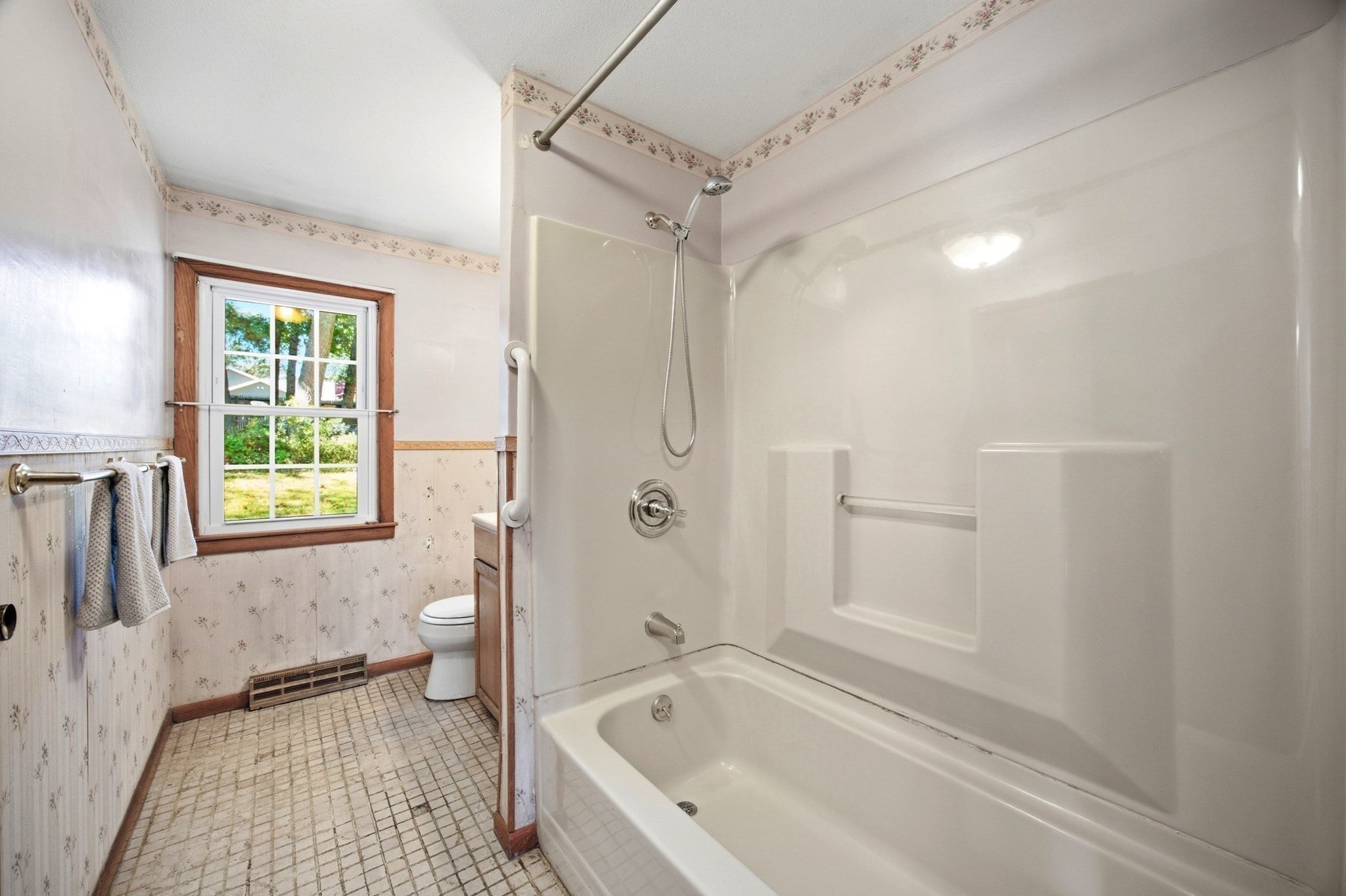 20 Deerfield Dr, Northampton, MA, 20 Deerfield Dr, Northampton, MA Photo #22
