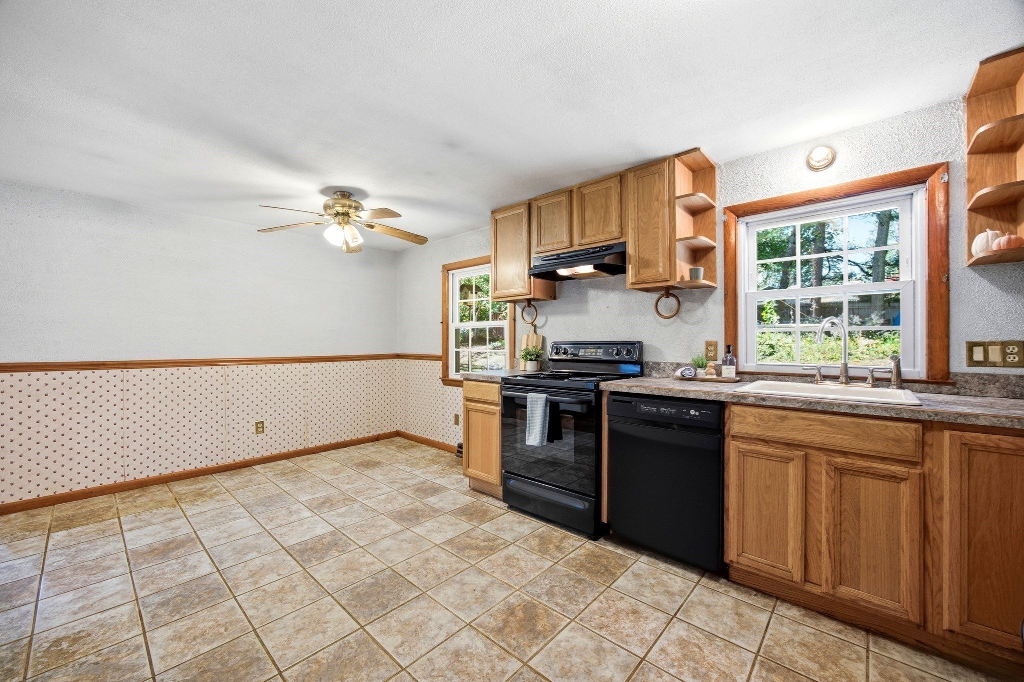 20 Deerfield Dr, Northampton, MA, 20 Deerfield Dr, Northampton, MA Photo #17