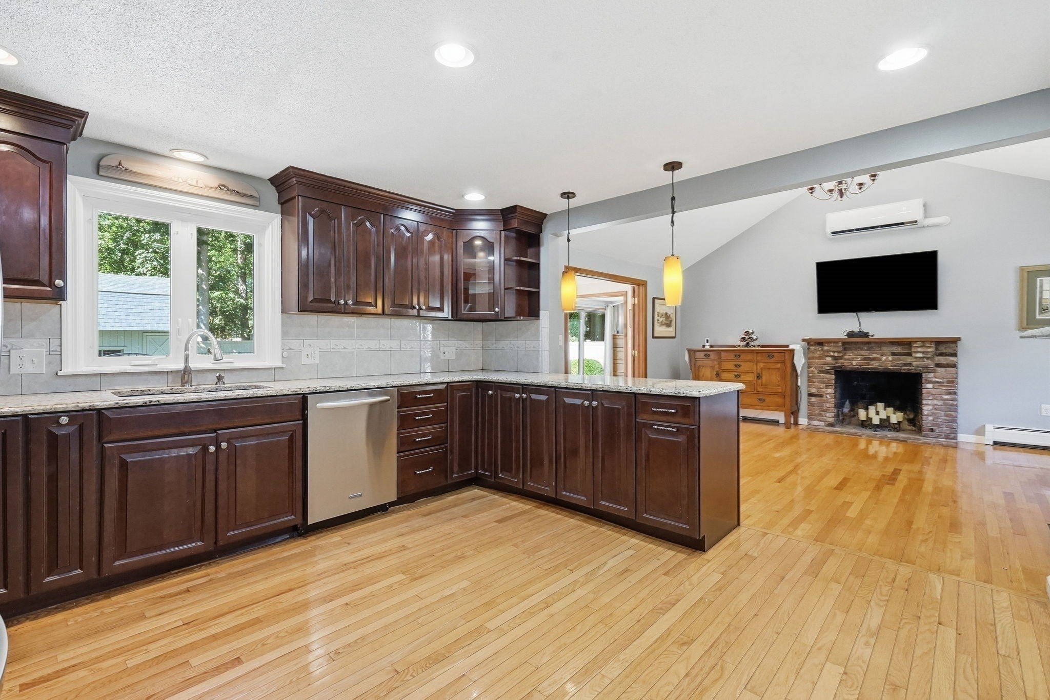 1105 Stony Hill Rd, Wilbraham, MA Photo #10