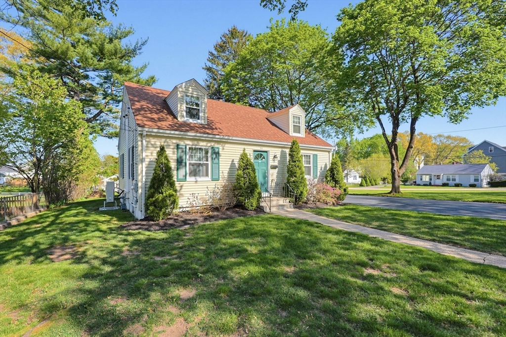35 Intervale Ave