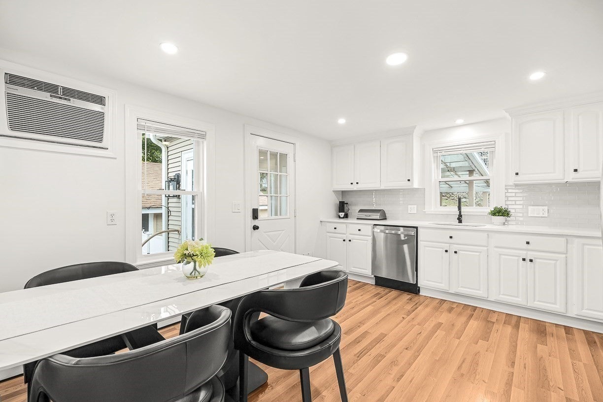 10 Garfield Avenue, Woburn, MA Photo #12