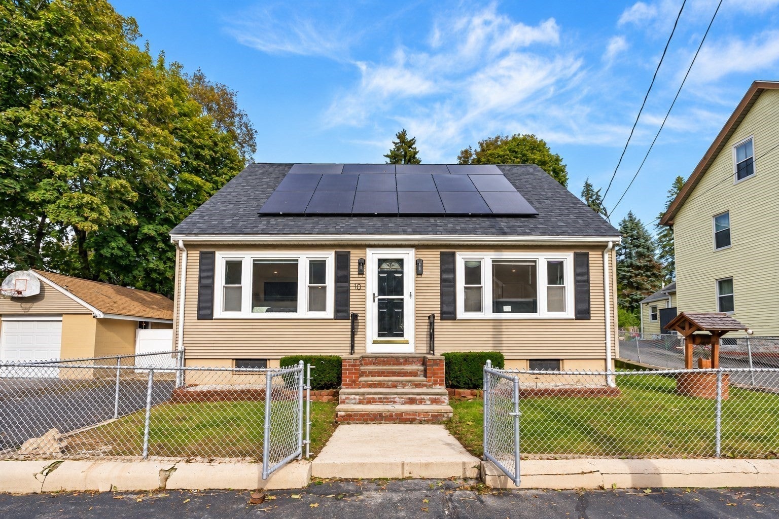 10 Garfield Avenue, Woburn, MA Photo #2