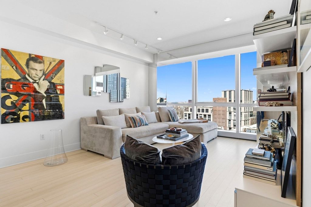 Photo of 110 Stuart St #17D, Boston, MA 02116 (MLS # 73504339)