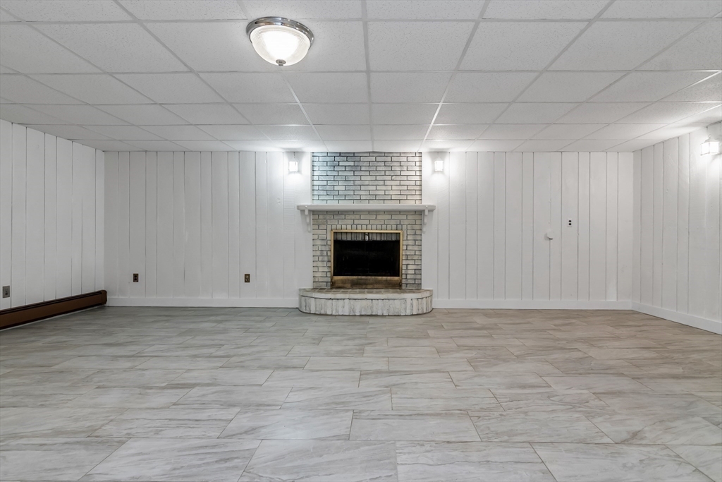 Lowell, Massachusetts 01854, United States, 4 Bedrooms Bedrooms, ,2 BathroomsBathrooms,Residential,Active,171850