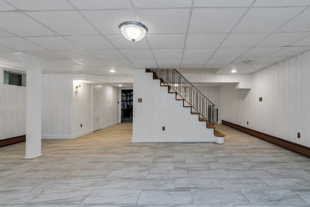 Lowell, Massachusetts 01854, United States, 4 Bedrooms Bedrooms, ,2 BathroomsBathrooms,Residential,Active,171850