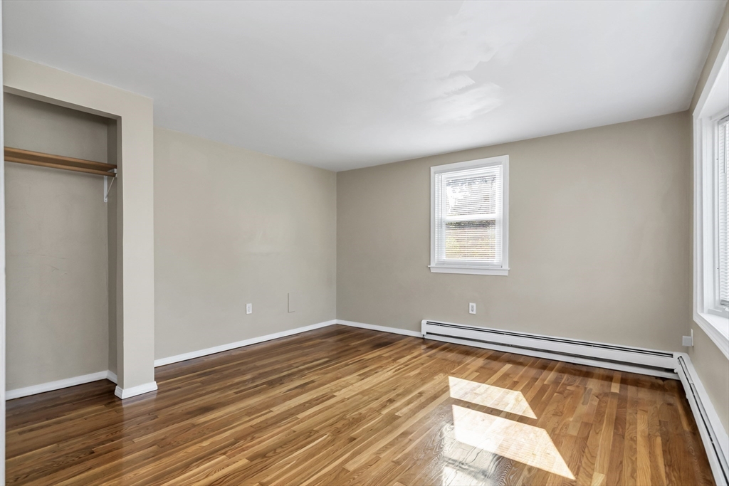 Lowell, Massachusetts 01854, United States, 4 Bedrooms Bedrooms, ,2 BathroomsBathrooms,Residential,Active,171850