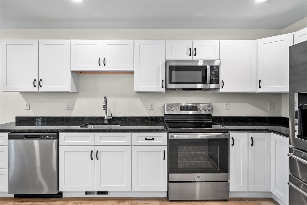 27 Ocean Walk Dr 105